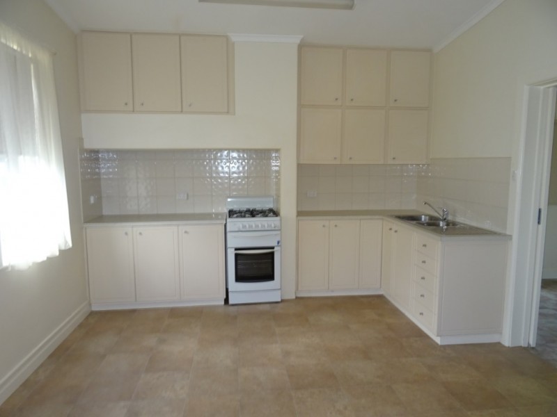 230 Gladstone, Maryborough VIC 3465