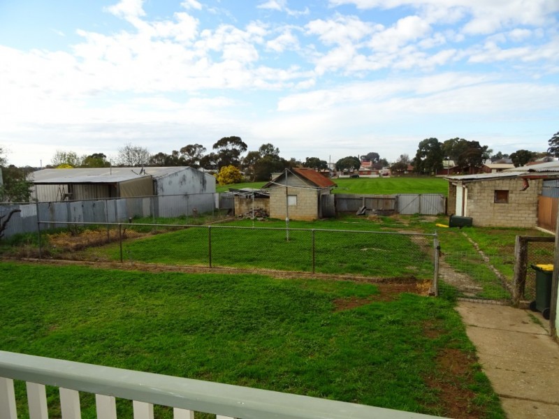 230 Gladstone, Maryborough VIC 3465