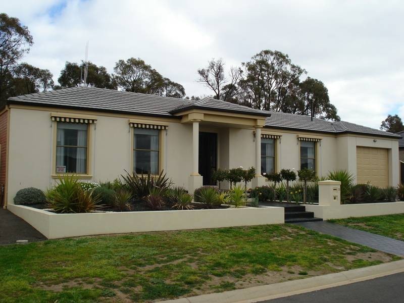 3 BRISTOL COURT, Maryborough VIC 3465