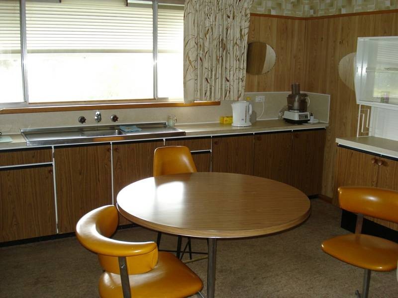 17 THOMPSON STREET, Dunolly VIC 3472