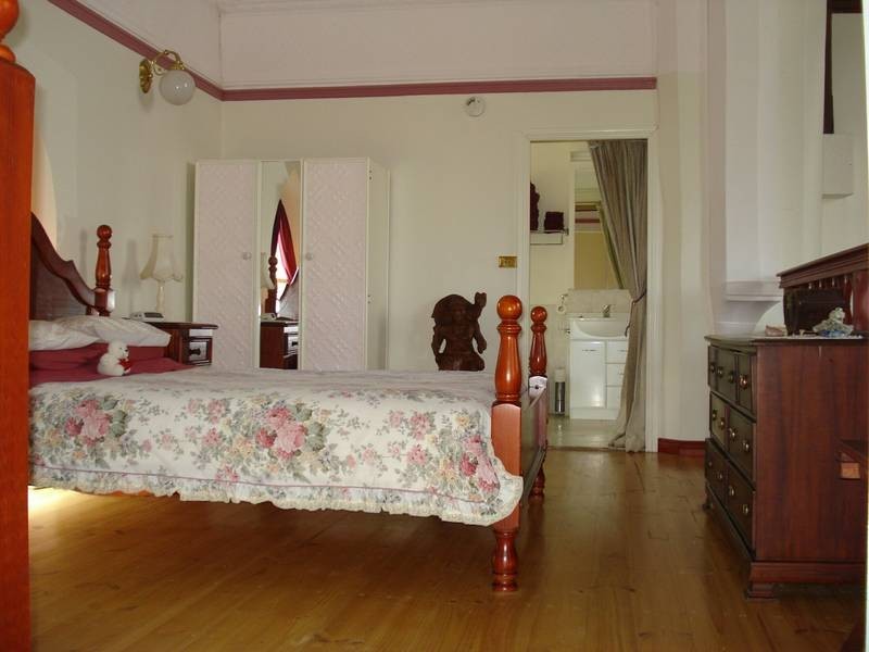 16 McNEIL STREET, Carisbrook VIC 3464