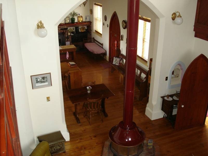 16 McNEIL STREET, Carisbrook VIC 3464