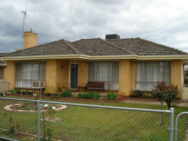 96 PARK ROAD, Maryborough VIC 3465