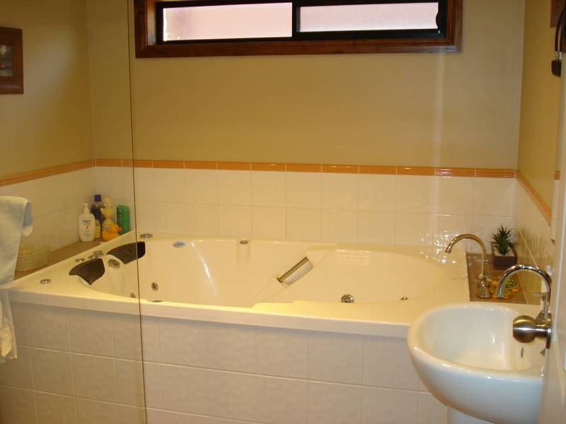 2/192 GLADSTONE STREET, Maryborough VIC 3465