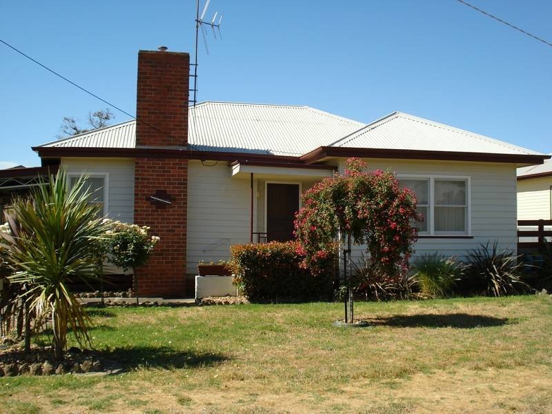 7 BARR STREET, Maryborough VIC 3465