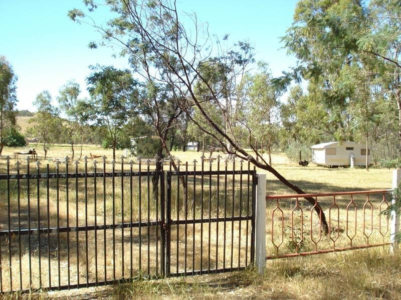 - PERRY ROAD, Redbank VIC 3478