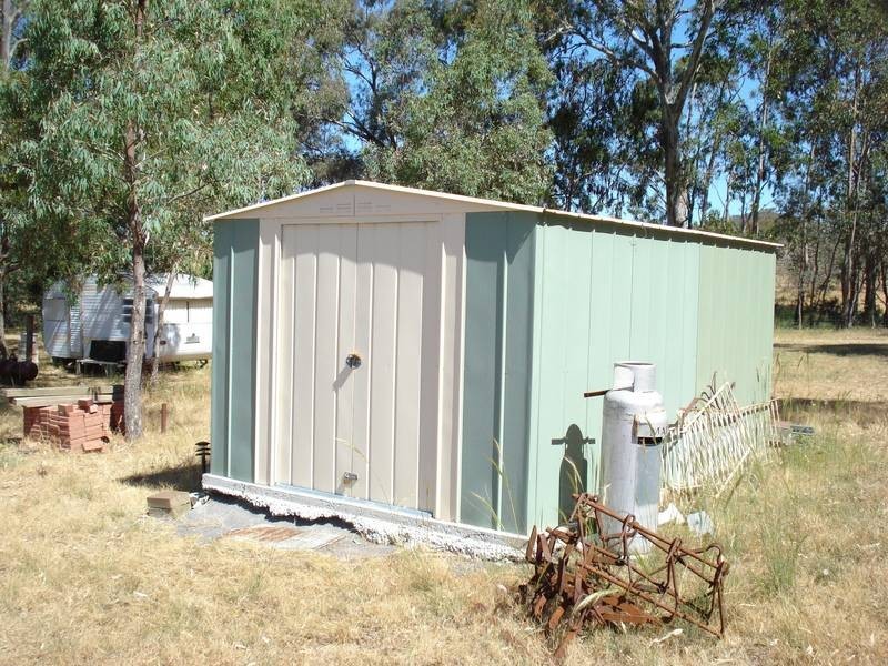 - PERRY ROAD, Redbank VIC 3478