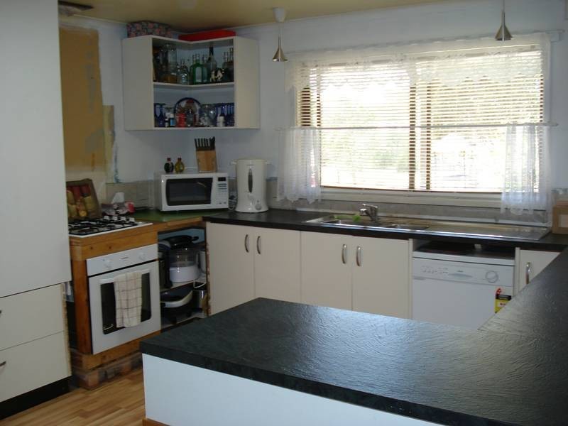 60 MENZIES DRIVE, Daisy Hill VIC 3465