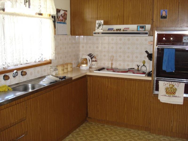 3 HOLDEN STREET, Maryborough VIC 3465