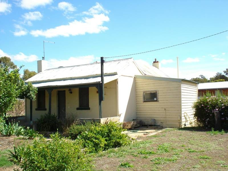 101 INKERMAN STREET, Maryborough VIC 3465