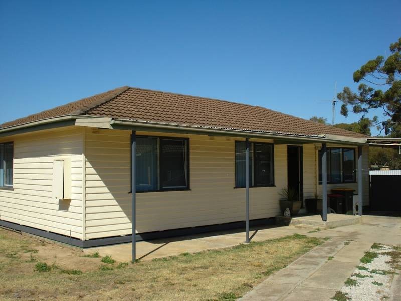 204 PARK ROAD, Maryborough VIC 3465