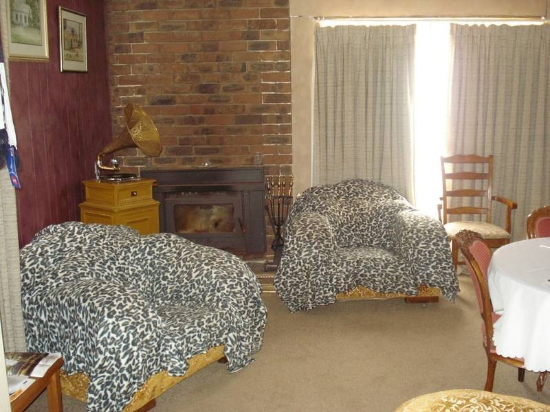 6 BETLEY ROAD, Dunolly VIC 3472