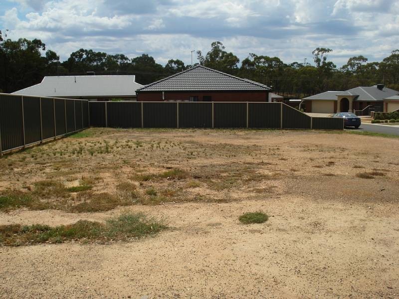 2 WOODLANDS COURT, Maryborough VIC 3465