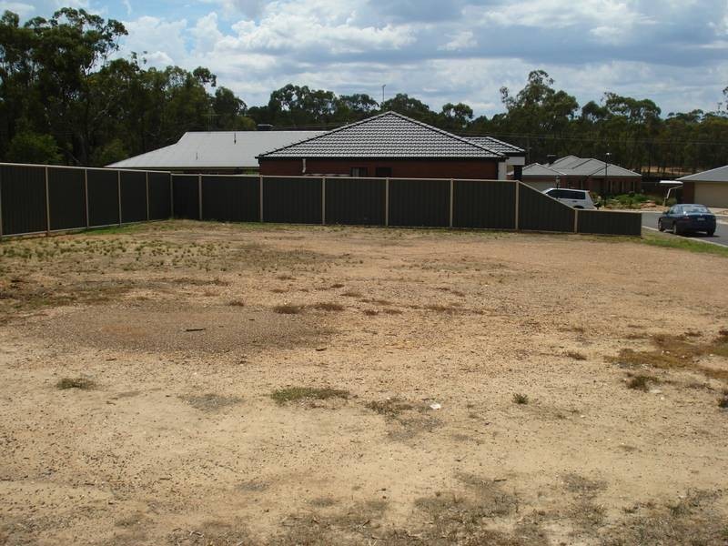 2 WOODLANDS COURT, Maryborough VIC 3465