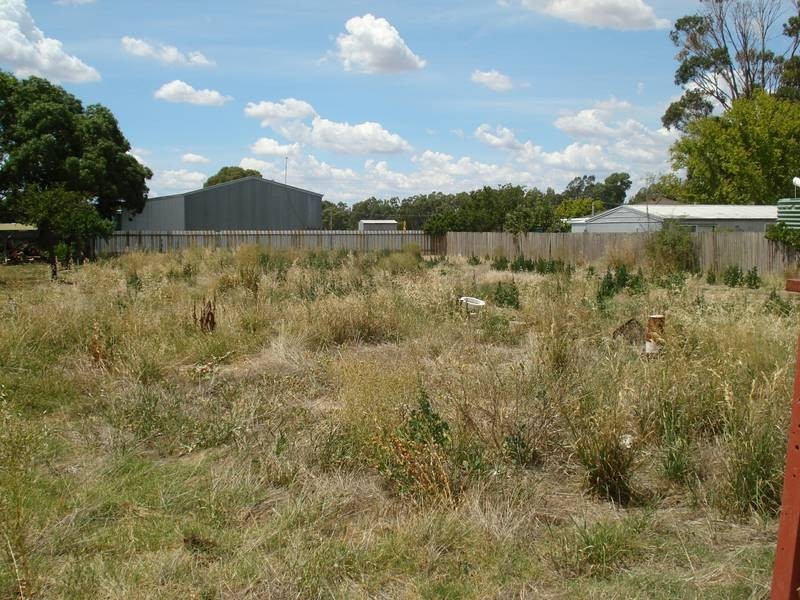 16 ANNERSLY STREET NORTH, Carisbrook VIC 3464