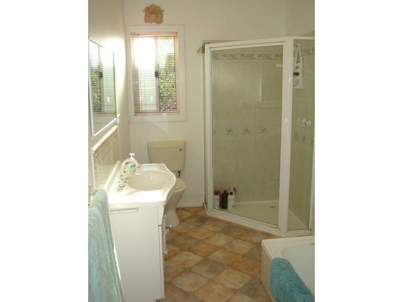 112 LOCH STREET, Maryborough VIC 3465