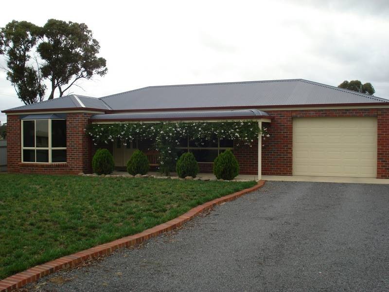 34 HOMEBUSH ROAD, Avoca VIC 3467