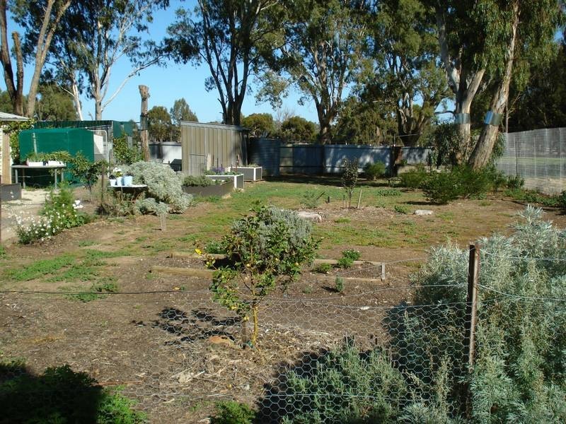 16 SCHOOL ROAD, Maryborough VIC 3465