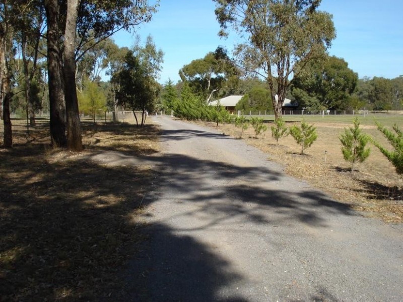 33 Menzies Drive, DAISY HILL, Maryborough VIC 3465