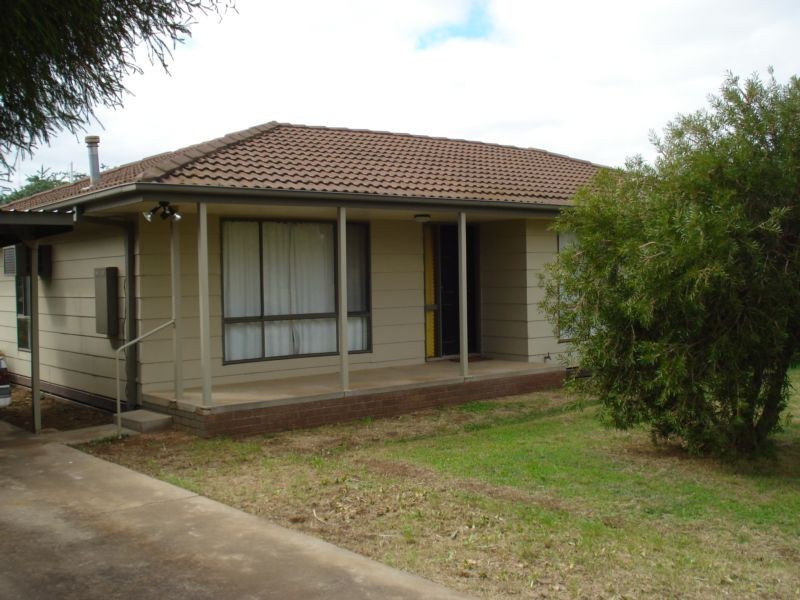 6 ANNERSLY STREET, Carisbrook VIC 3464