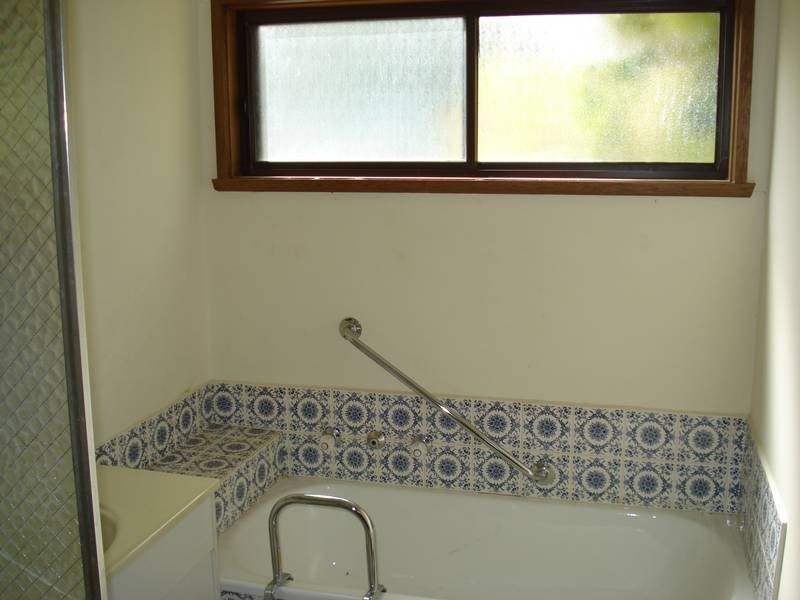 6 ANNERSLY STREET, Carisbrook VIC 3464