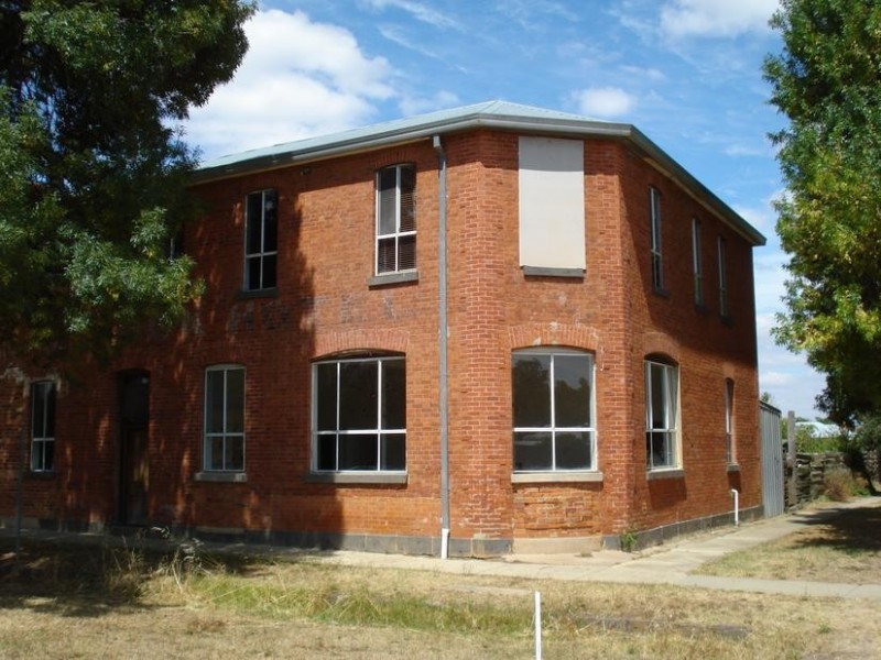 7 BUCKNALL STREET, CARISBROOK, Maryborough VIC 3465