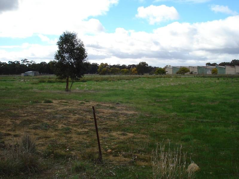30 BRICK KILN ROAD, Flagstaff VIC 3465