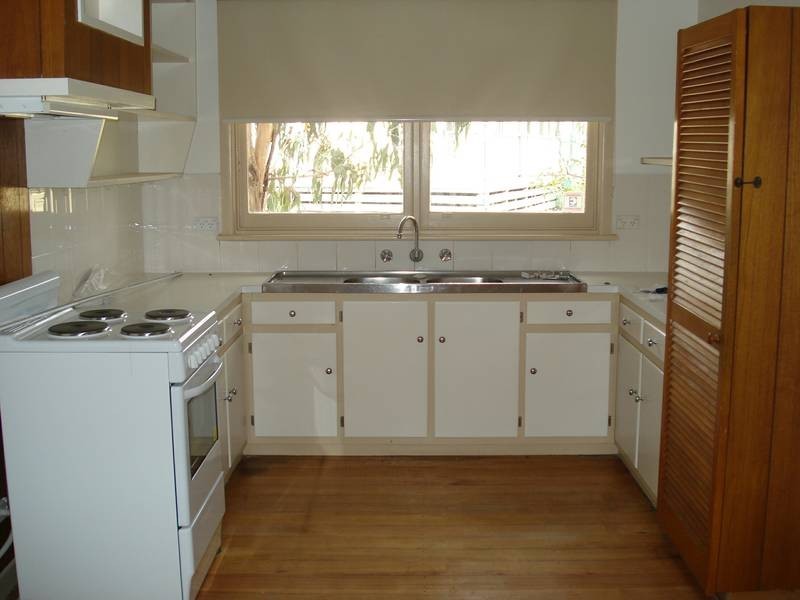 76 High Street, Avoca VIC 3467