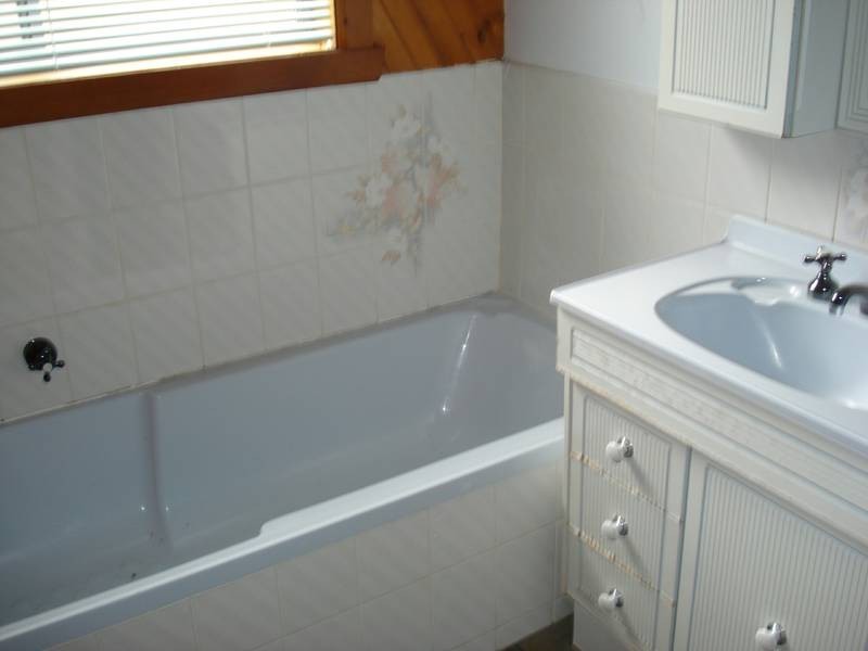 76 High Street, Avoca VIC 3467