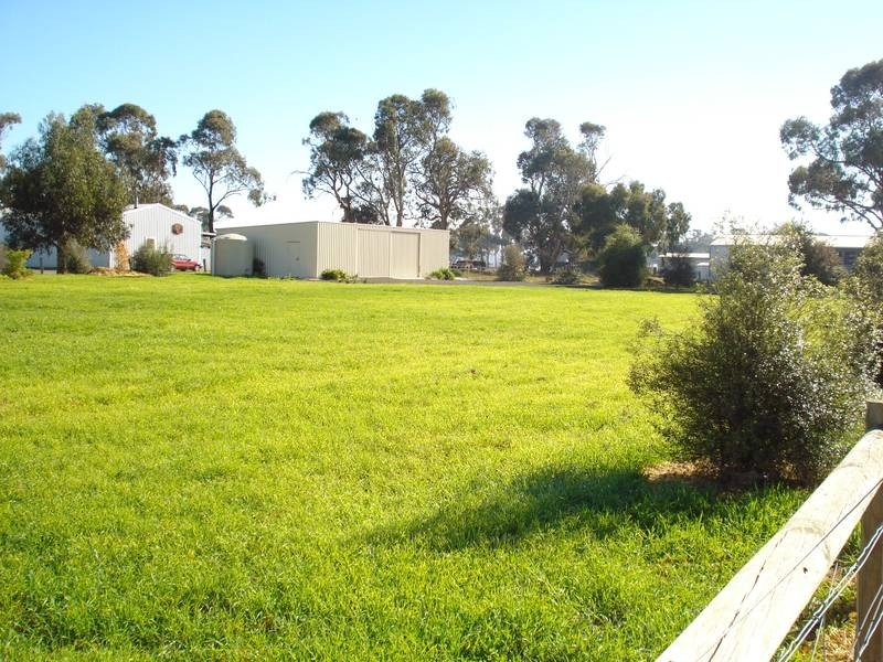 5 CHURCH STREET, Carisbrook VIC 3464