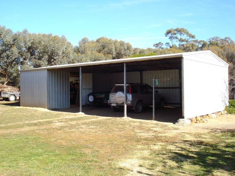 223 TARNAGULLA- EDDINGTON ROAD, Waanyarra VIC 3551