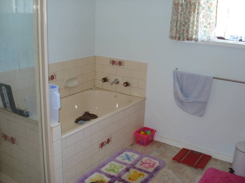 14 GRICE STREET, Carisbrook VIC 3464