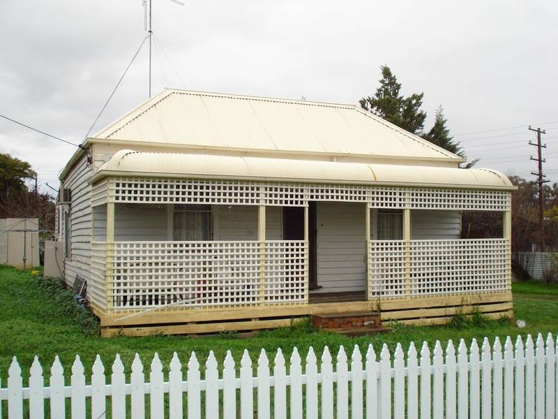 2 KENNEDY STREET, Maryborough VIC 3465