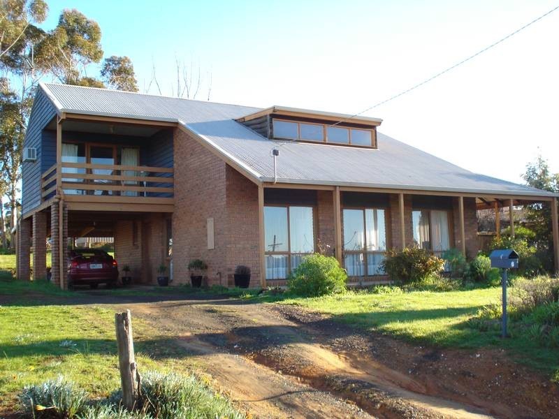 6 GHOST GUMS BOULEVARD, Maryborough VIC 3465