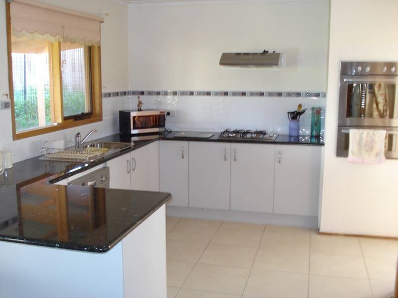 6 GHOST GUMS BOULEVARD, Maryborough VIC 3465