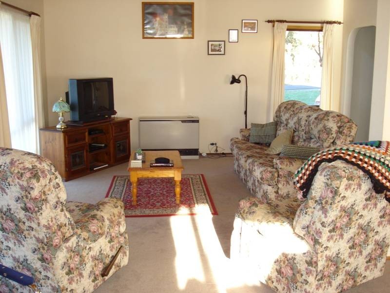 6 GHOST GUMS BOULEVARD, Maryborough VIC 3465