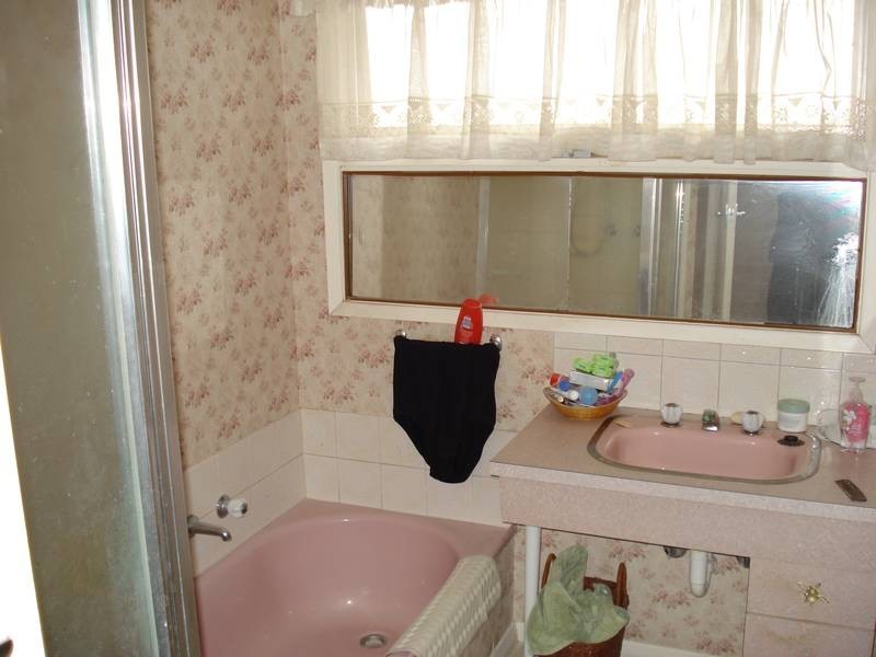 76 DERBY ROAD, Maryborough VIC 3465