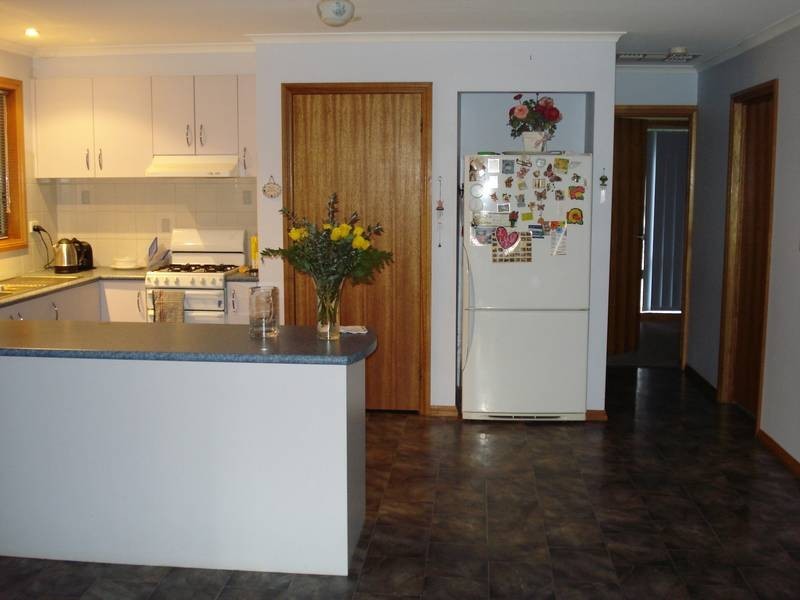 11 Rowles Drive, Maryborough VIC 3465