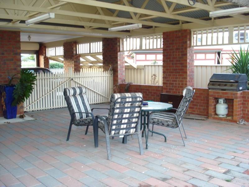 11 Rowles Drive, Maryborough VIC 3465