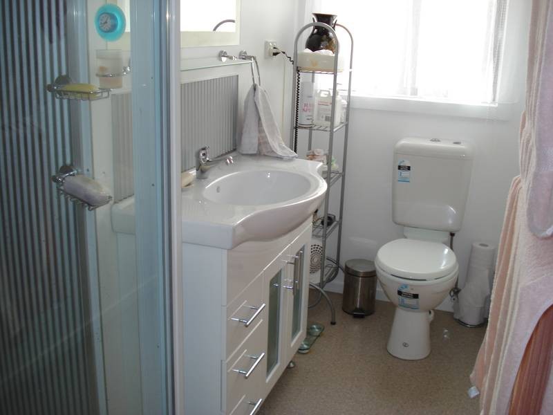 54 MIDDLE ROAD, Bromley VIC 3472