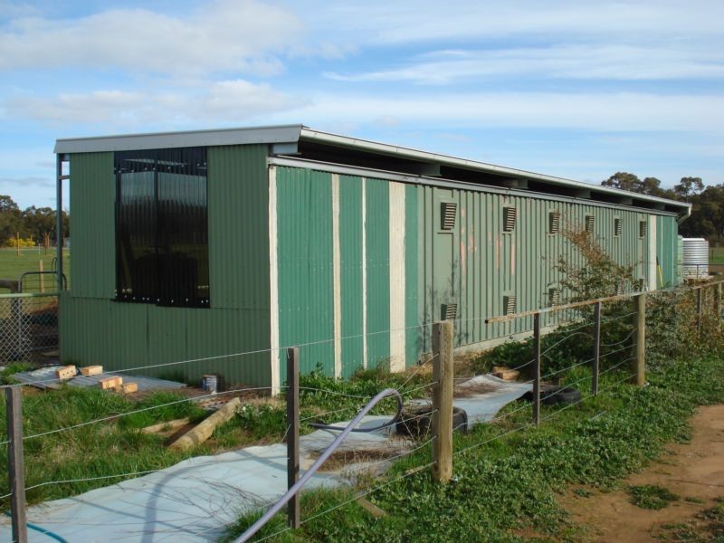 54 MIDDLE ROAD, Bromley VIC 3472