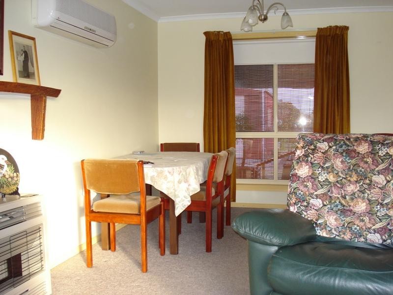 22 HALLS STREET, Carisbrook VIC 3464