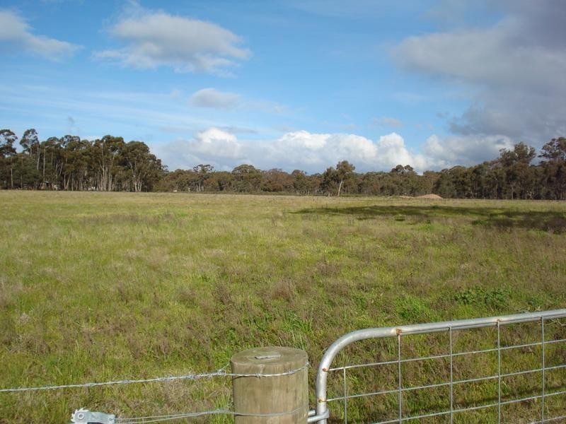 crn BET BET CREEK & BOROMEO RD, Timor VIC 3465