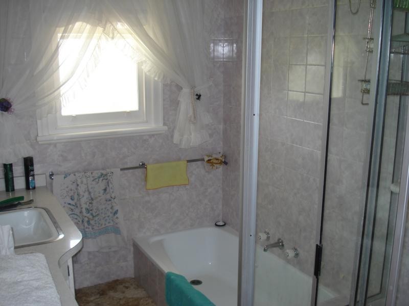 7 NAPIER STREET, Maryborough VIC 3465