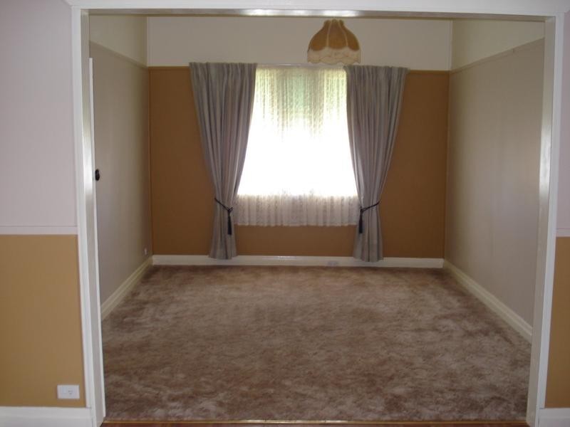 4 OUTTRIM STREET, Maryborough VIC 3465