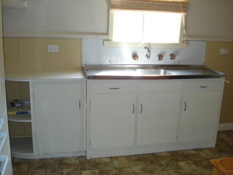 4 OUTTRIM STREET, Maryborough VIC 3465