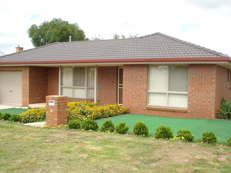 1/62 BARKLY STREET, Maryborough VIC 3465