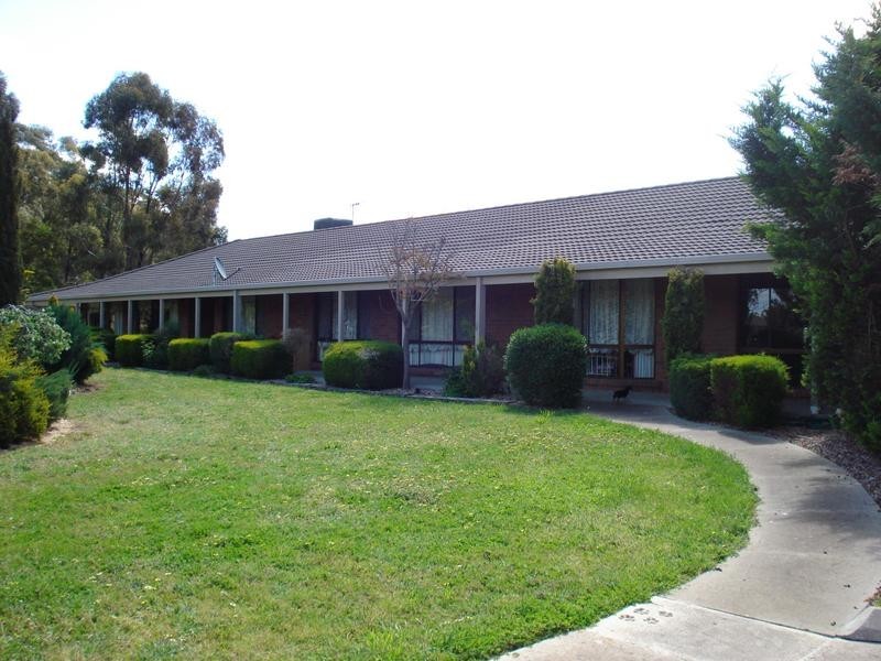 25 ROWLES DRIVE, Maryborough VIC 3465