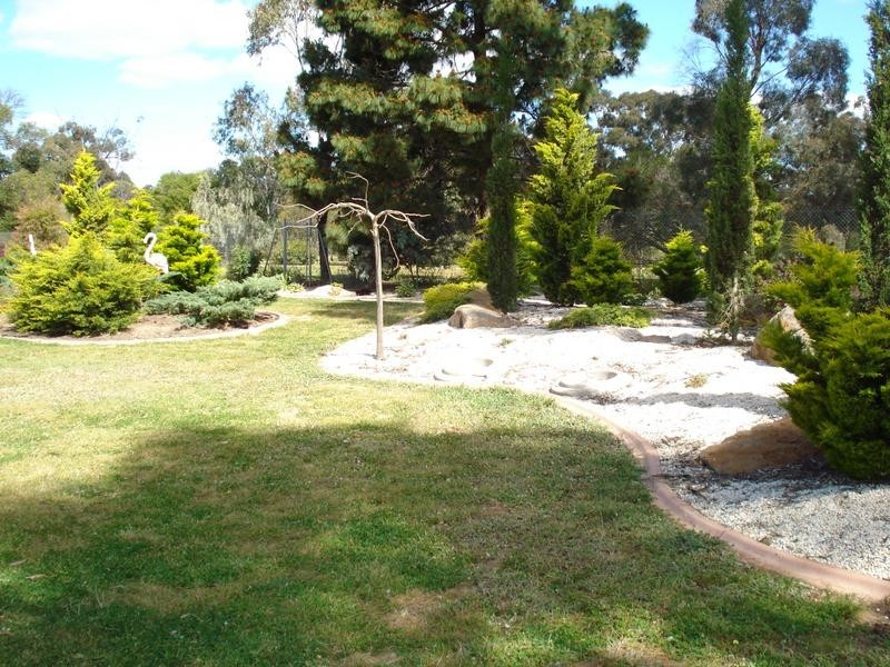 25 ROWLES DRIVE, Maryborough VIC 3465