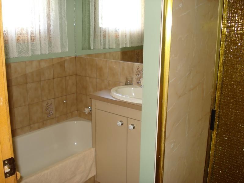 2/8 NAPIER STREET, Maryborough VIC 3465